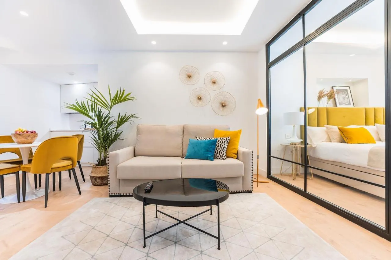 Debambu Suites Málaga Spagna