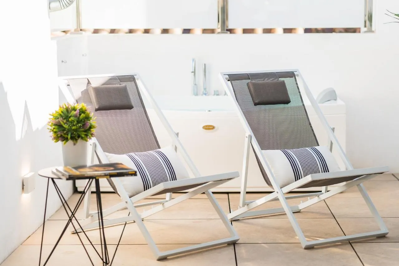Debambu Suites Málaga Spagna