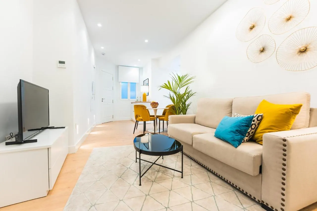 Debambu Suites Málaga 0*,